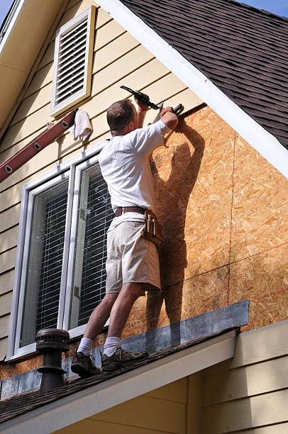 Best Custom Siding Design  in Taft Mosswood, CA